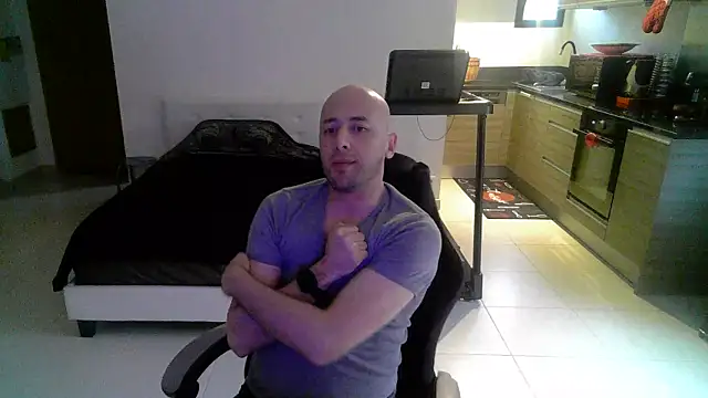 ALi_084 Show in webcam