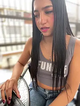 Chat +18 de Daniela_Pink ao vivo