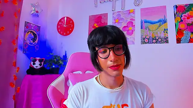 Czat XXX na żywo – Madeline_21