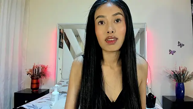 candy_skyy élő XXX-chatje