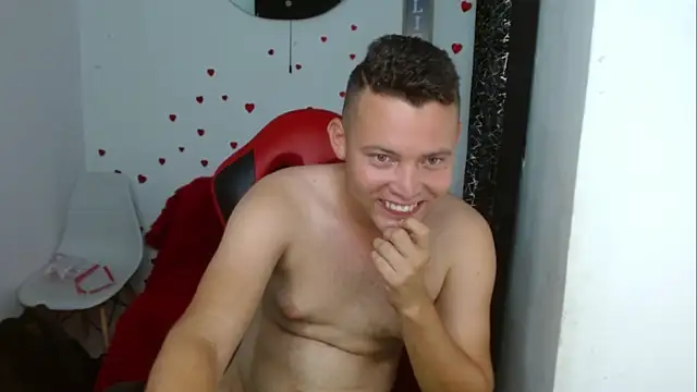 sven_fox723 Show in webcam