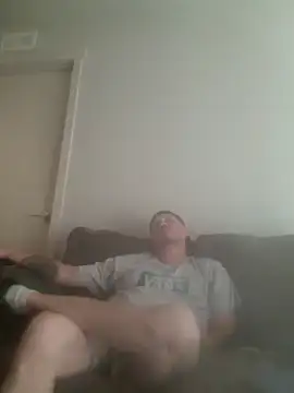 yourMasterisBored live XXX chat