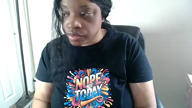 Sexymona1218 即時 XXX 聊天