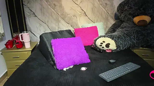 Niyirey1: απευθείας συνομιλία ΧΧΧ