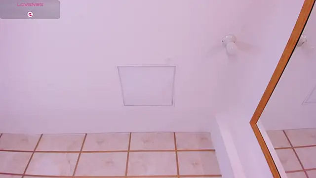 Crystal_Rose__ Live XXX-chat