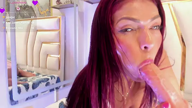 Chatroom XXX en direct de HannaPetit