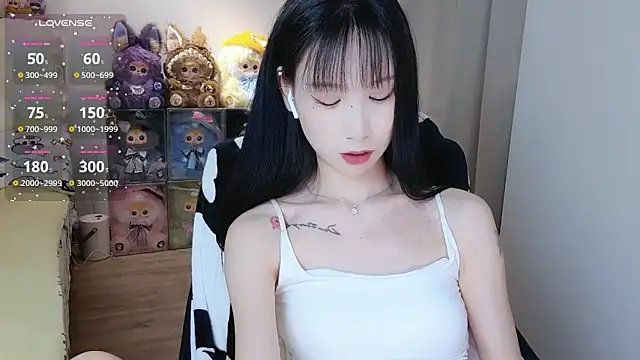 Živý XXX chat M-OTT_