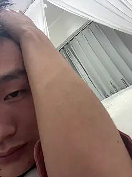 nanda108520 Show Webcam