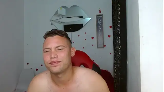 sven_fox723 Show in webcam