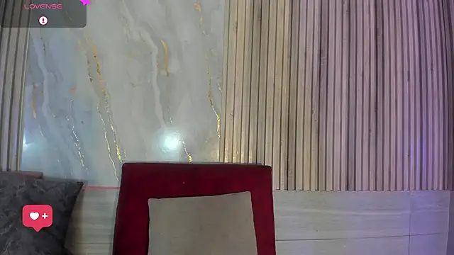 BriannaChelsea's Live XXX Chat