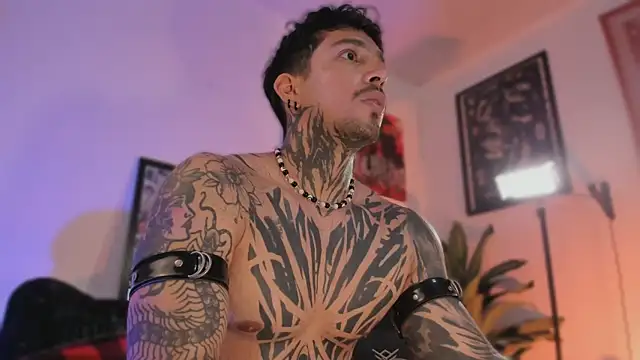 TigerStripes1_'s Webcam Show