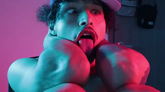 trieone Live XXX-chat