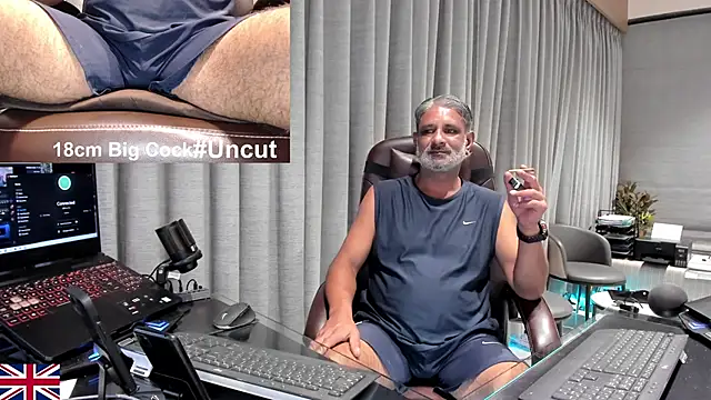 OnlineBossUK live XXX chat