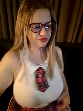 TutkuEvi 即時 XXX 聊天