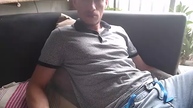 roystonee01 live XXX chat