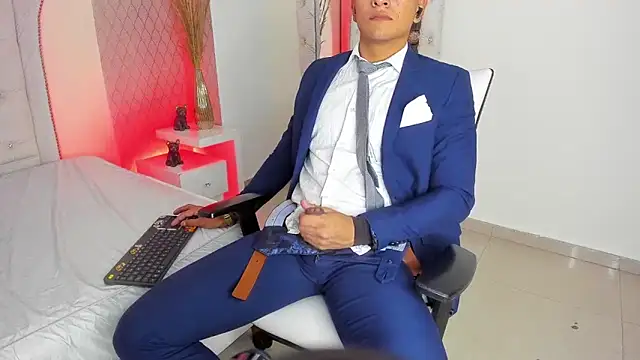 Lucii_fer_ live XXX chat