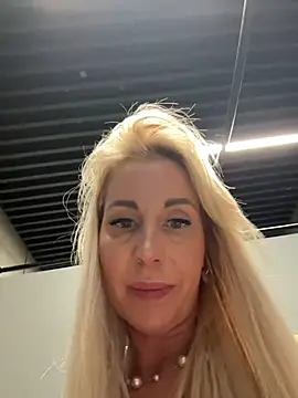 LisaMurr: онлайн-секс-чат