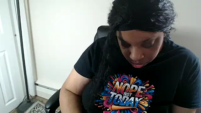 Sexymona1218 即時 XXX 聊天