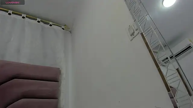 Chat XXX Live miajhonsonx