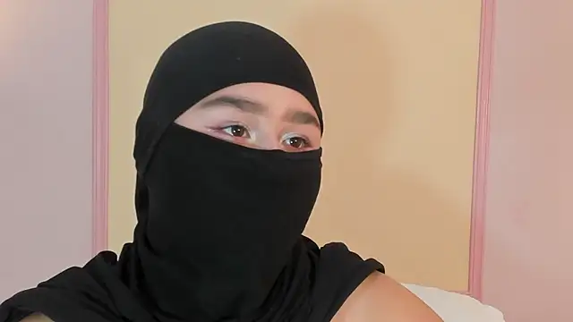 _zharaa's Live XXX Chat