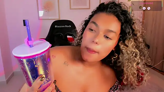 aleja_montiel__: απευθείας συνομιλία ΧΧΧ