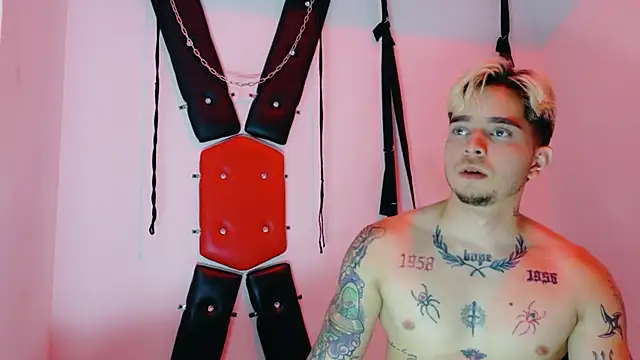 AliceandMaxのライブXXXチャット