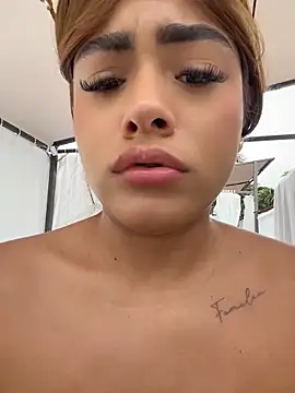 MayaMoanXXX's Live XXX Chat