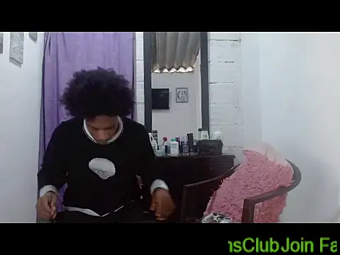 Larry-n-clouds' Live XXX Chat