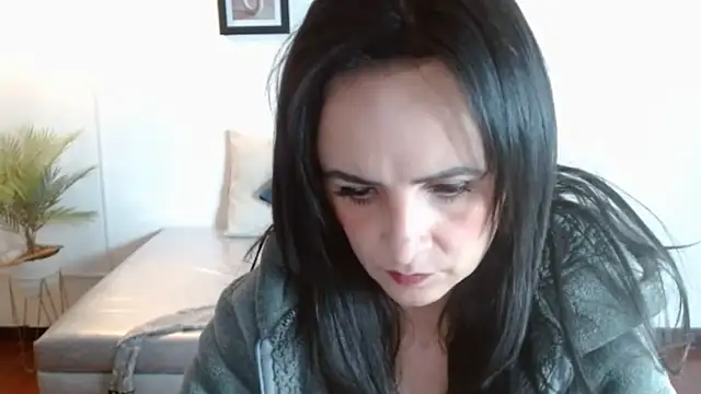 Czat XXX na żywo – Juliana__lx