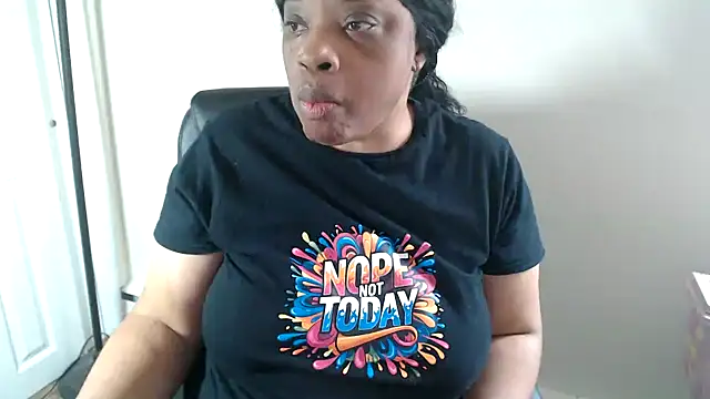 Sexymona1218 现场XXX聊天