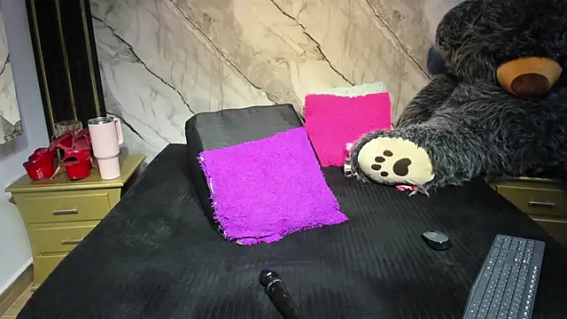 Niyirey1 Chat XXX in diretta