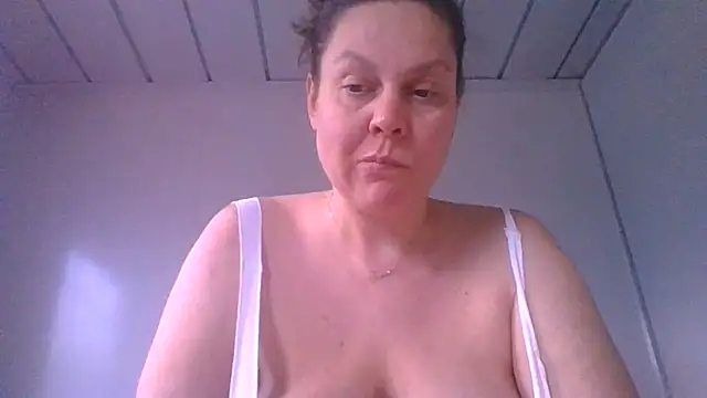 fulloferotic Chat XXX live