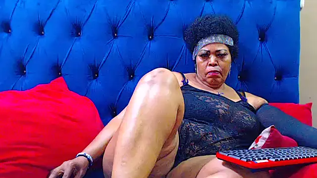 ebonycandy10 Chat XXX in diretta