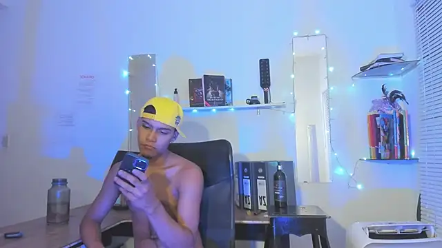 xxKamadevaxx: онлайн-секс-чат