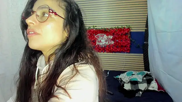 Chat +18 de rosse_2504 ao vivo