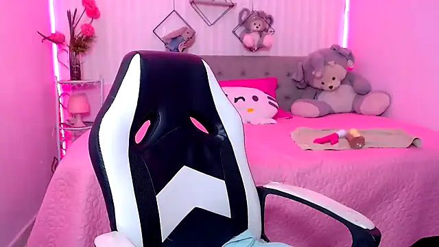 zara_cute's Live XXX Chat