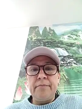 grace_82: διαδικτυακό σόου στην κάμερα