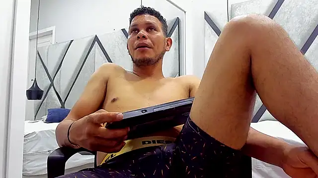 Czat XXX na żywo – NohaBrooks