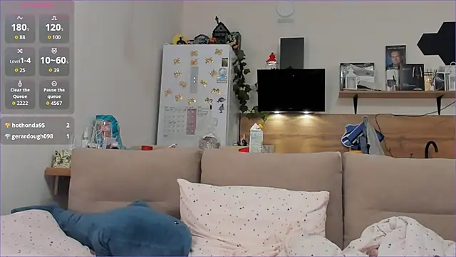 Hot__K élő XXX-chatje