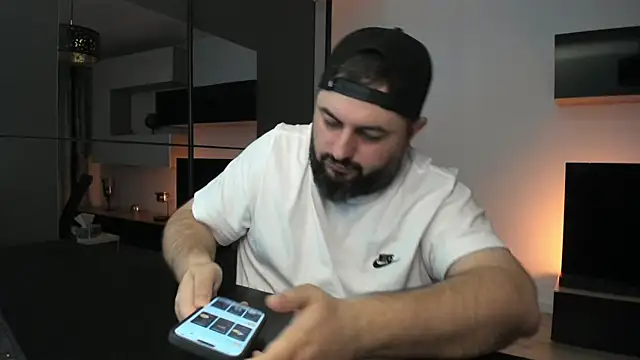 Živý XXX chat DravenPeak