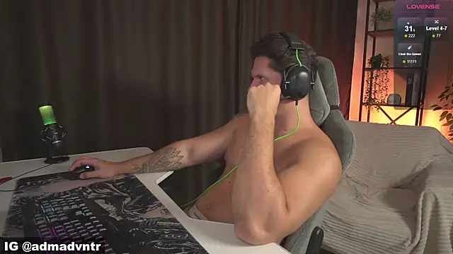 Rus_adventure7 Show Webcam