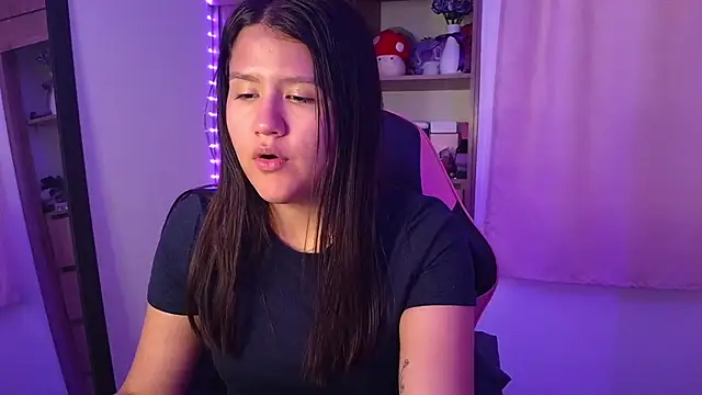 Oliviawatson1のウェブカメラショー