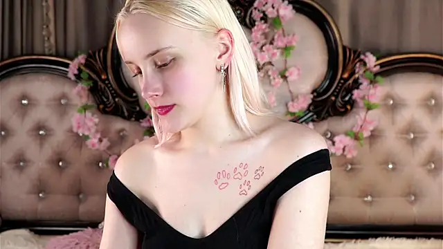 KirstinMcgeady: онлайн-секс-чат