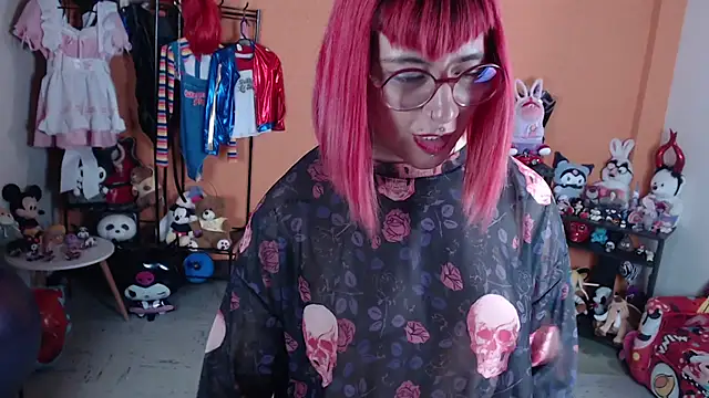 Chat +18 de MissMiia2 ao vivo