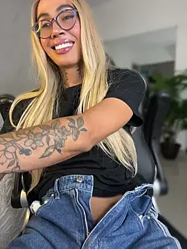 miss_tatiana_ 网络视讯表演