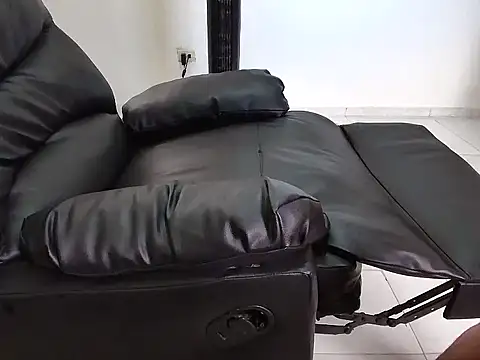 Dollarhot30 Show in webcam