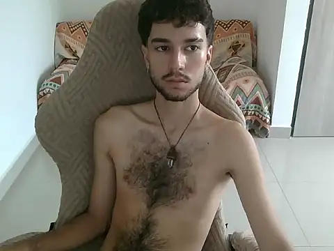 Adrien_polo Show in webcam