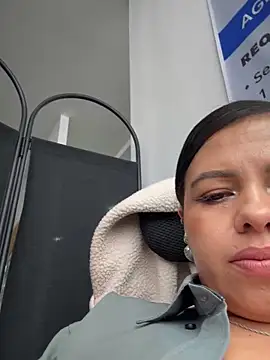 Ariana-07 webkamerás műsora