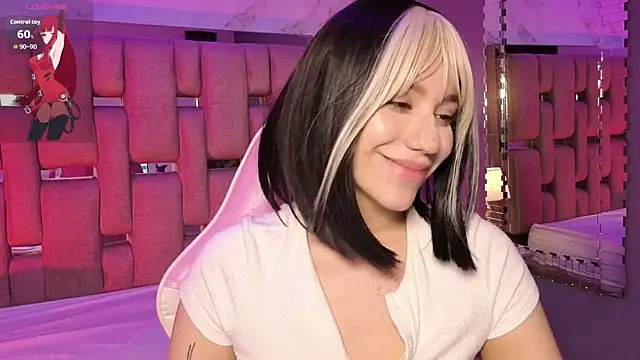 Chat XXX en directo de ZharaLux