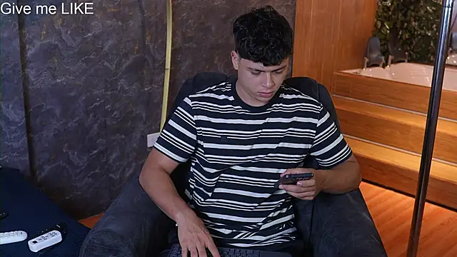 Pertunjukan Kamera Web Ethan_occonor